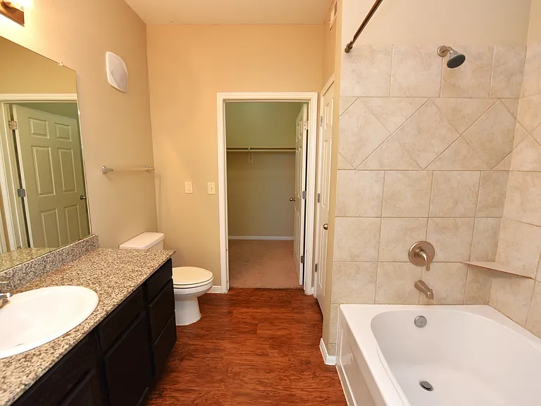 Seaside Landing Apartments — Photo 17