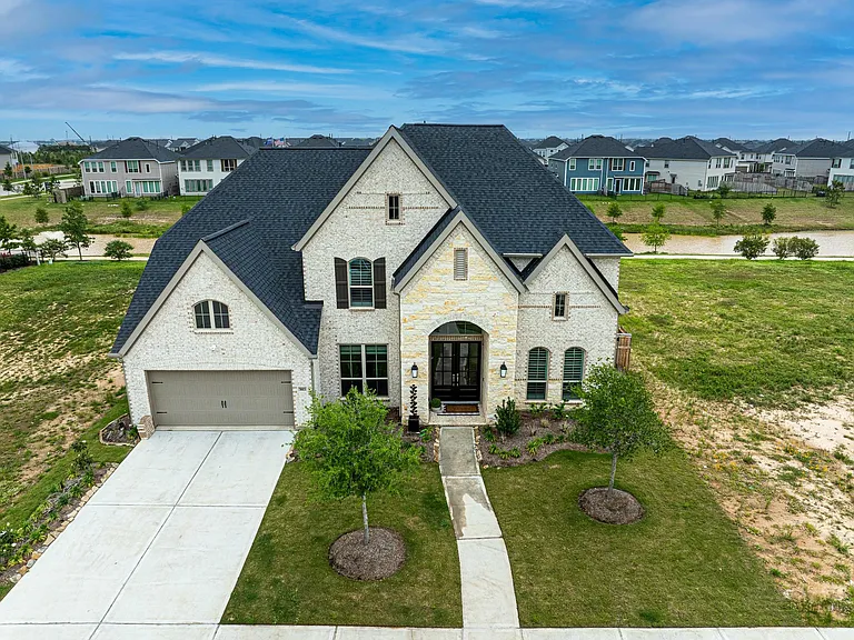 5615 Logan Ridge Ln — Photo 46
