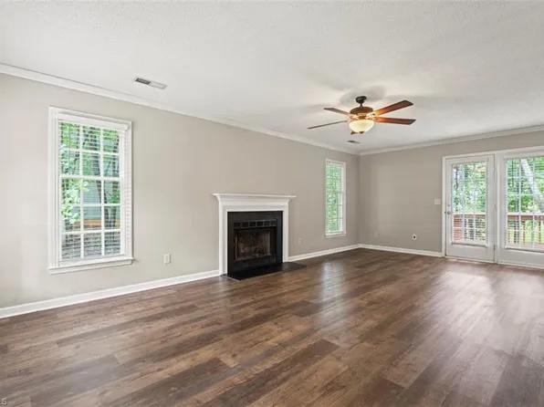 1091 Stamford Club Dr, Rural Hall, NC 27045