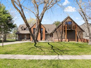1012 Galen Dr, Champaign, IL