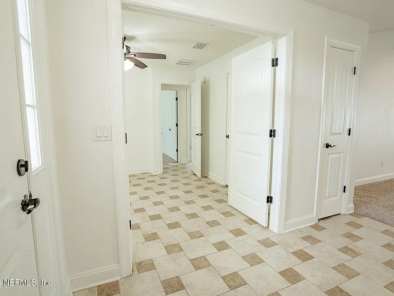 10355 Shelby Creek Rd S — Photo 4