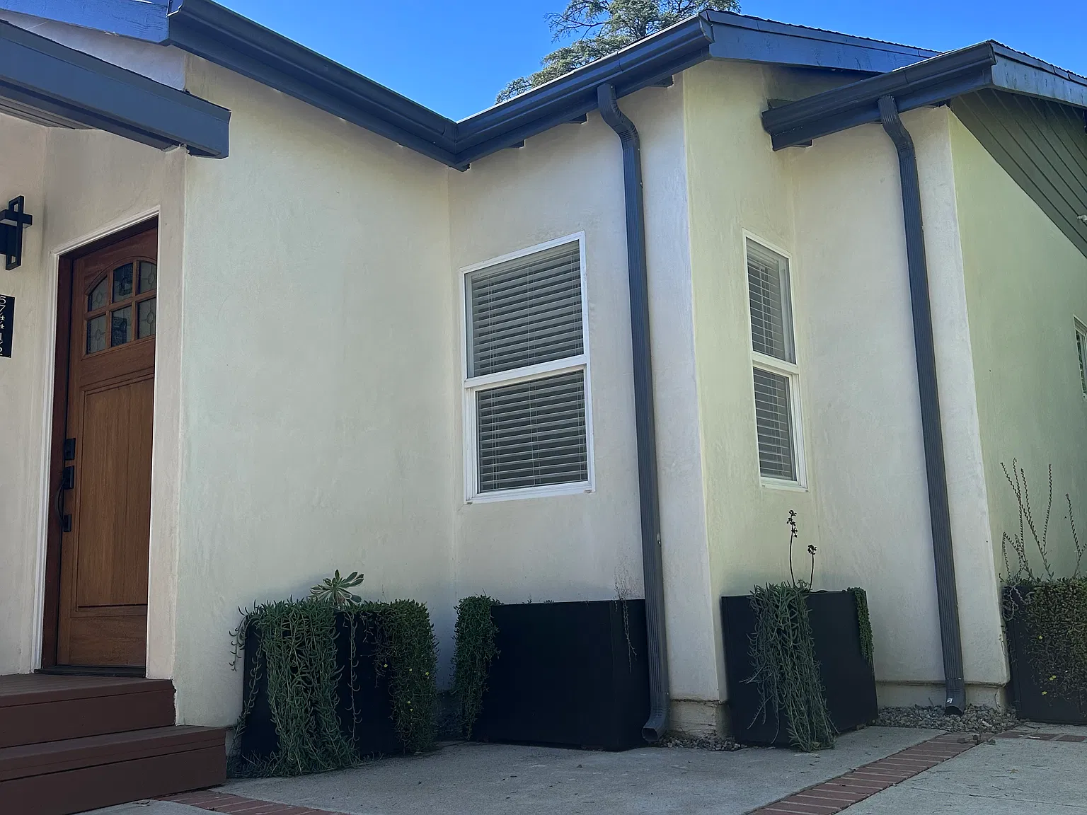 2 bed, 1300 sqft, $3,995 — Photo 1