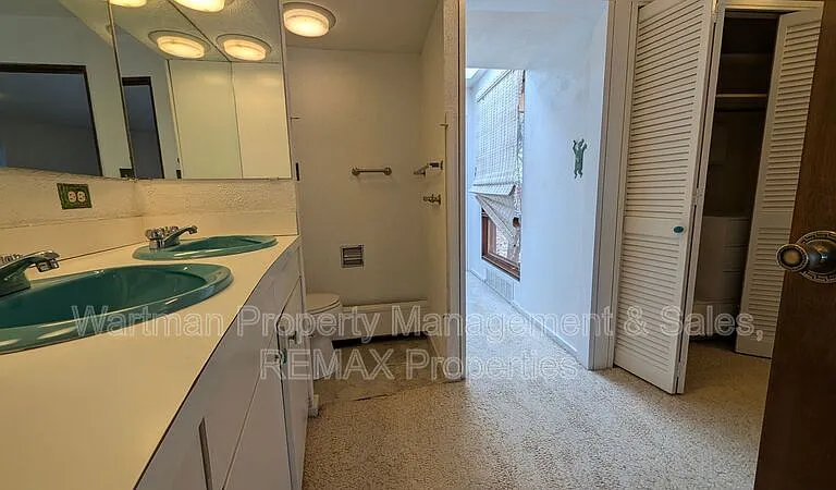 15 Upland Rd — Photo 33