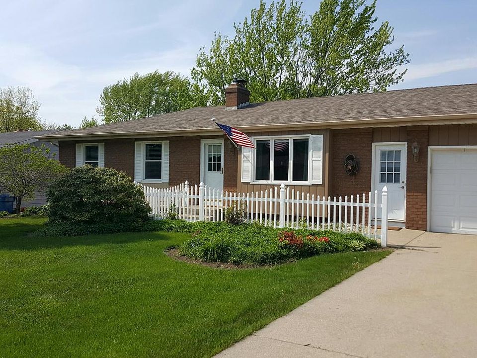 1st image of 3089 Beech Forest Ave