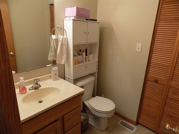 3rd image of 170 E Big Timber Dr