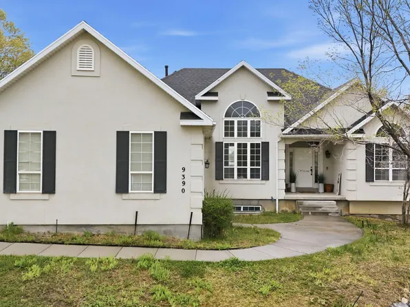 9390 N Canyon Wash Dr, Eagle Mountain, UT 84005
