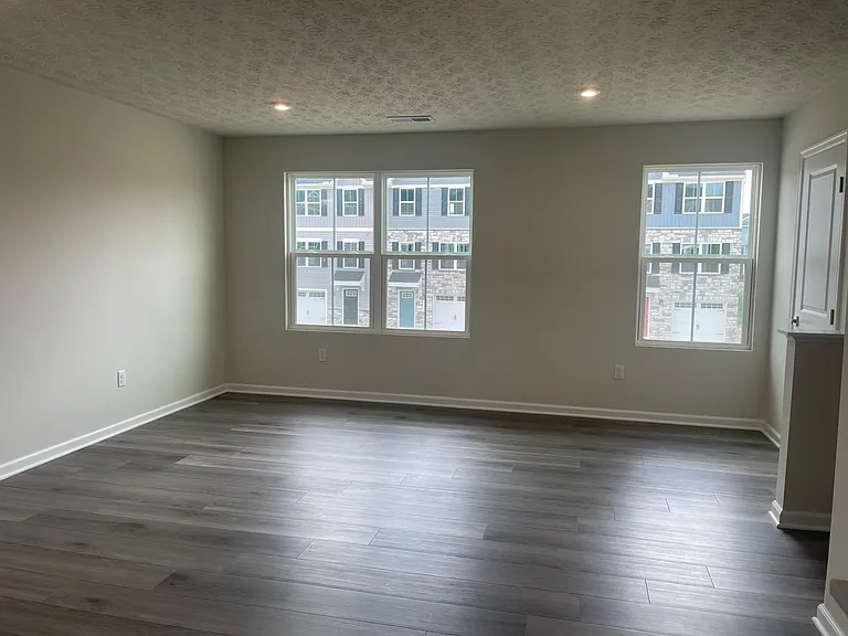 4031 Hemlock Ct — Photo 21