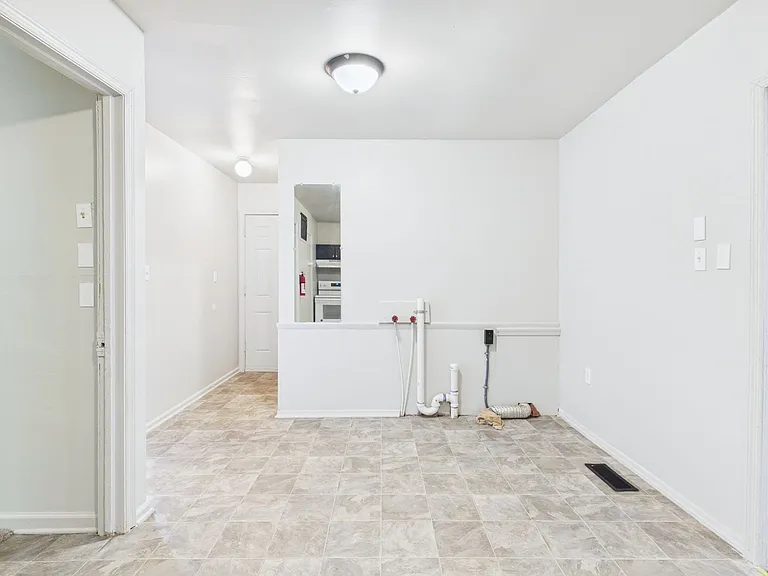119 Railroad St — Photo 8