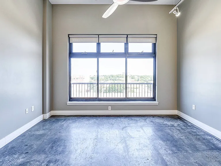 Zona Rosa Apartments — Photo 30