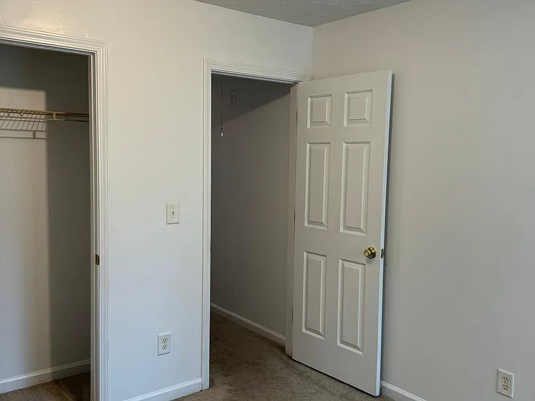 1564 Eastern Sunrise Ln #1564 — Photo 9