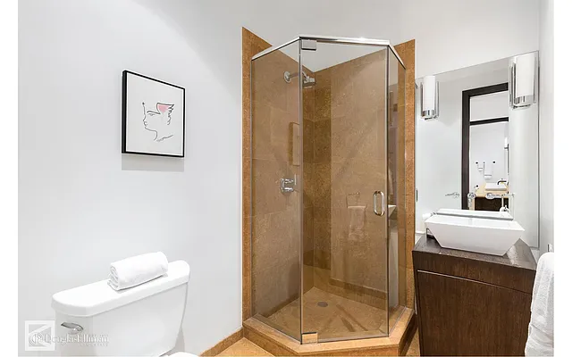 Sold by Douglas Elliman | media 22