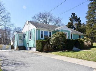 93 Howland Rd, Fairhaven, MA 02719