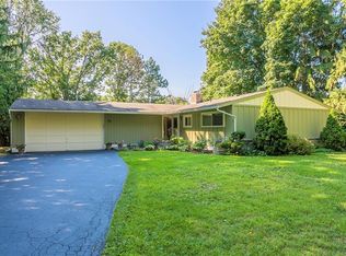 85 Garden Pkwy, Henrietta, NY 14467