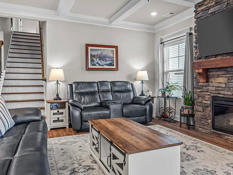 1540 Carriage Ridge Dr — Photo 21