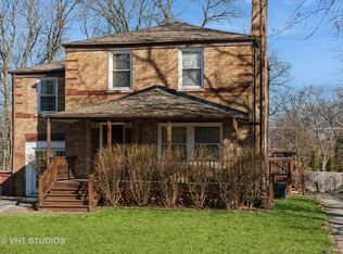 221 Cornwall Dr, Crete, IL 60417