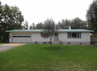 121 Lakeview Dr, Stevens Point, WI 54481