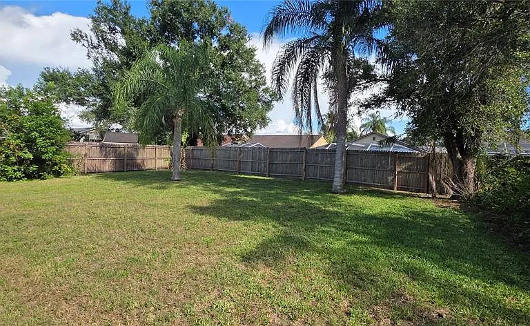 1305 Lakehurst Way — Photo 30