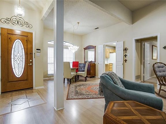 2nd image of 2133 S Winding Creek Dr