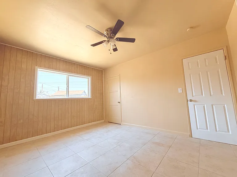 16348 Taylor Ave — Photo 10