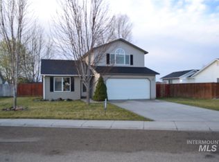 1059 Valley St, Middleton, ID 83644