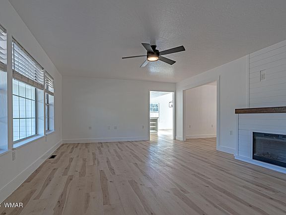 5th image of 956 Wild Horse Rd