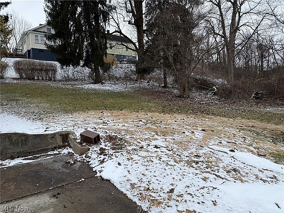 4th image of 329 N Forest Ave