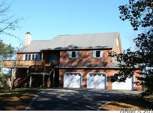 201 Chateau Dr, New Bern, NC 28560