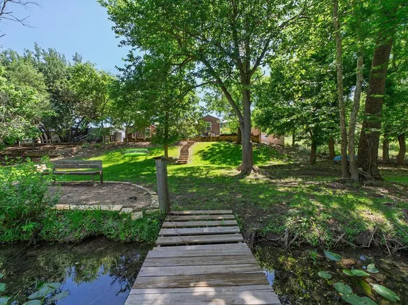 163 Molina Dr, Kerrville, TX 78028