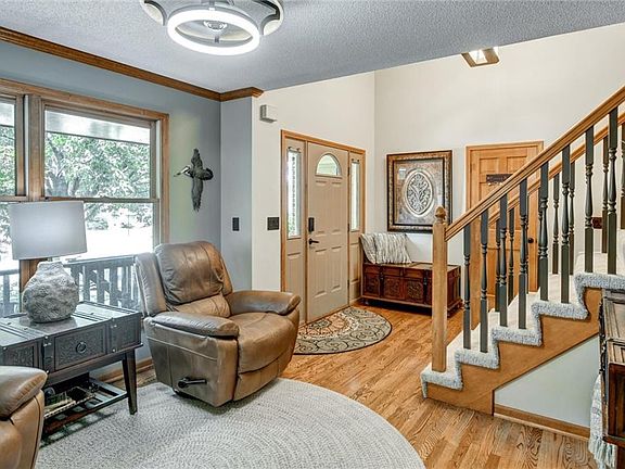 4th image of 5317 NE Scenic Dr