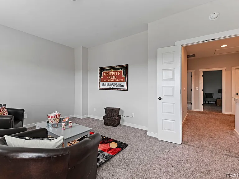 731 Hedgefield Way — Photo 27