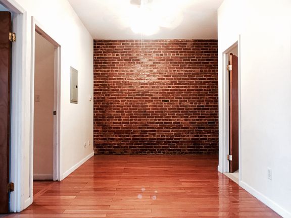 4th image of 682 Union St APT 1A