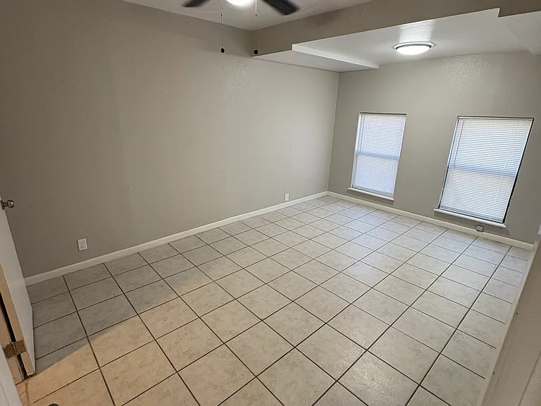 4321 Cherry St — Photo 8