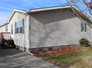 335 Palomino Ct, Iowa City, IA 52240