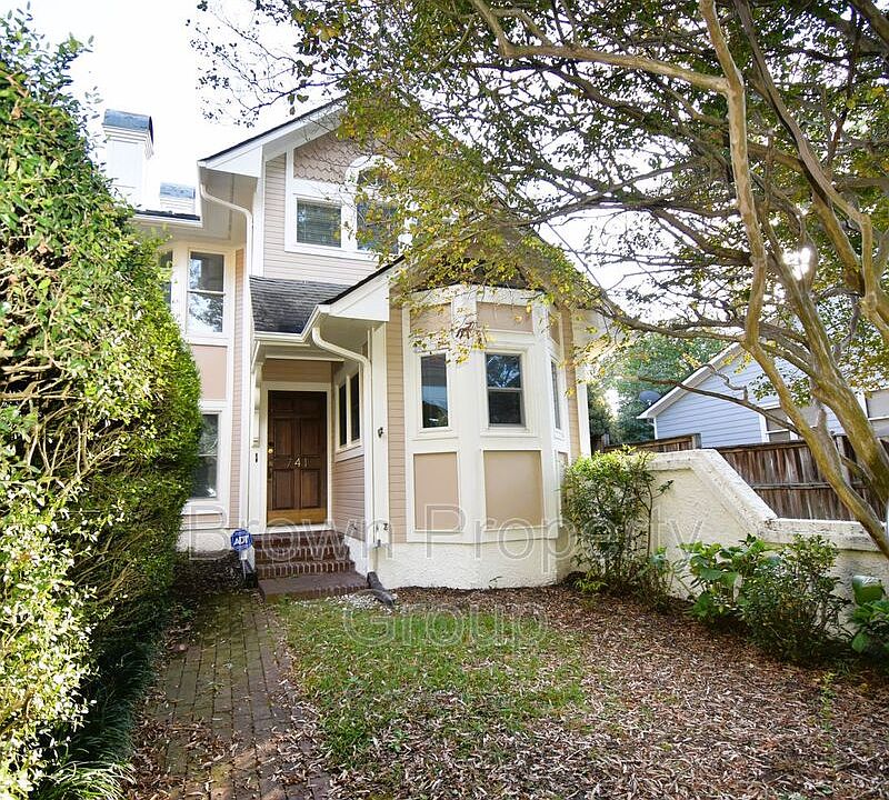 1st image of 741 Victorian Pl
