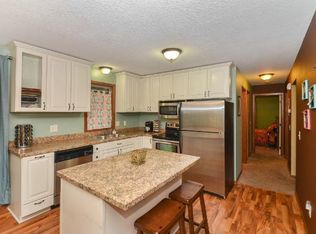 7425 Meadowwood Dr, Minneapolis, MN 55444