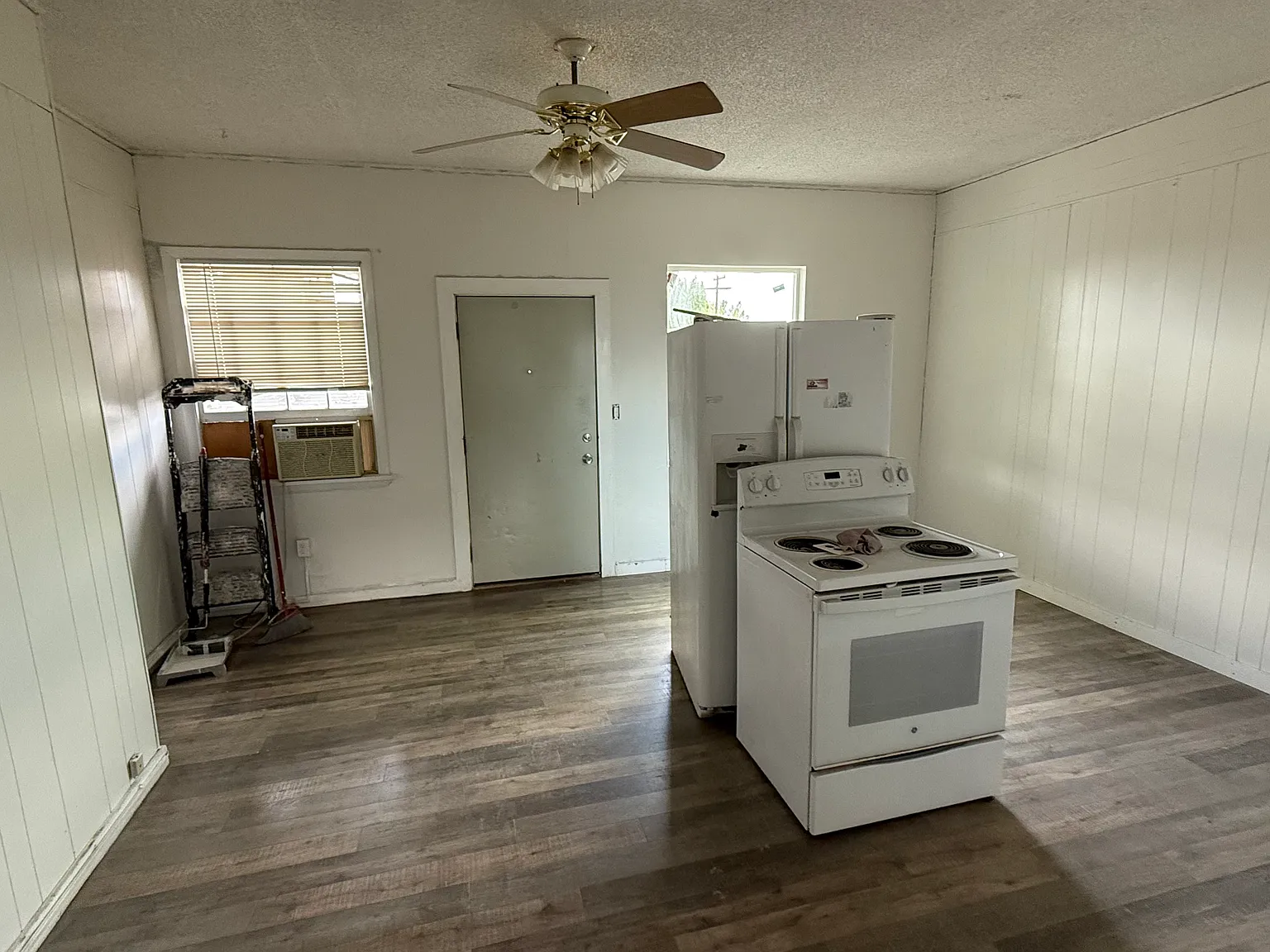 1304 SE Broadway Ave — Photo 3