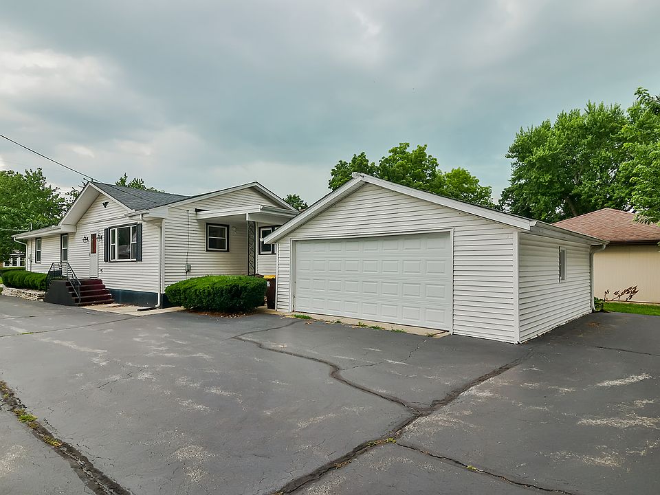 1st image of 302 Merrill Ave