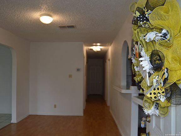 5th image of 1334 W Lullwood Ave.