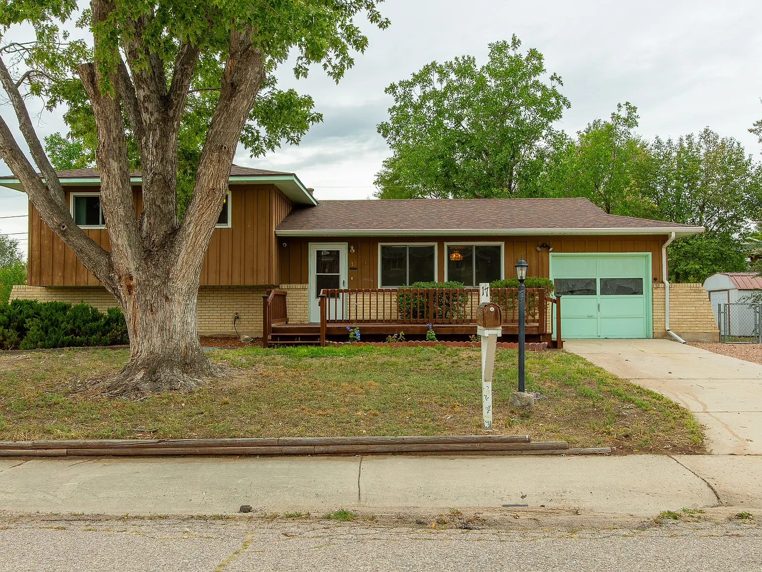 3 bed, 2112 sqft, $2,400 — Photo 1