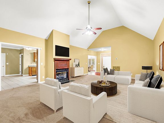 3rd image of 453 Stonemeadow Rd