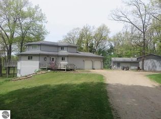 782 Jerry Ray Rd, Vestaburg, MI 48891