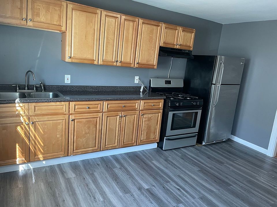 1st image of 2-20 Langsberries Ave #14