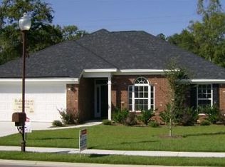 510 Cobblestone Cir, Bloomingdale, GA 31302