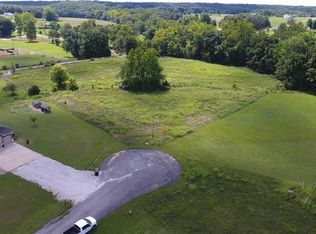 26 Gallant Fox Dr #11, Troy, MO 63379