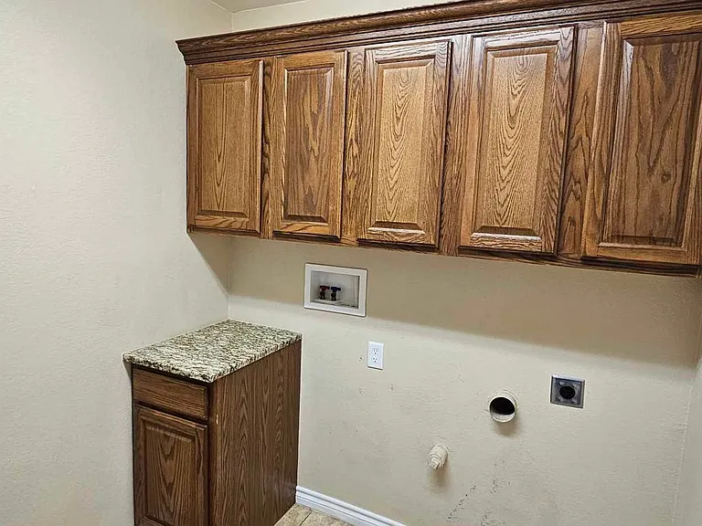 2320 Flagstone Dr — Photo 22