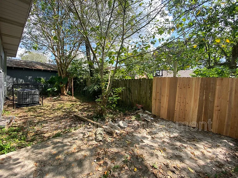821 W Garfield St — Photo 10