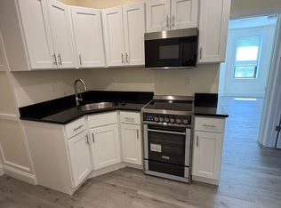 55 Burbank St APT 18, Boston, MA 02115