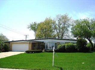 5588 N Vine Ave, Chicago, IL 60656