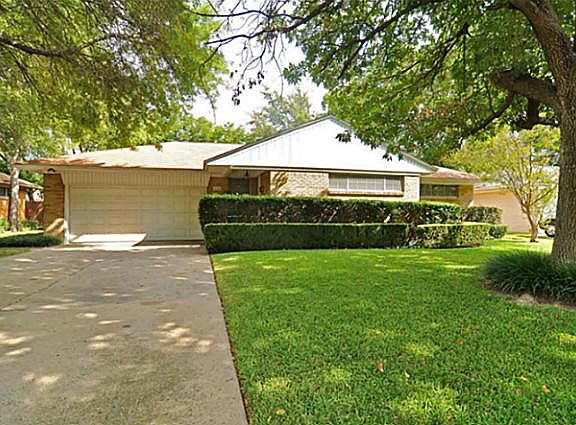 4th image of 1718 Betsy Ln