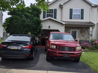 4032 Reeve Dr, Bethlehem, PA 18020